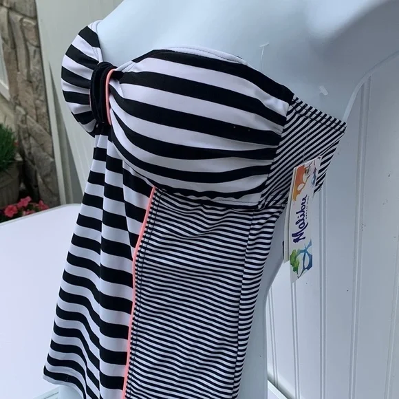 NWT MALIBU DREAMGIRL BLACK  WHITE STRIPED PINK DETAIL HALTER TOP SWIMSUIT MEDIUM - Picture 4 of 8
